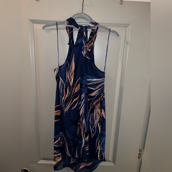 Dress - Picture 5 of 8